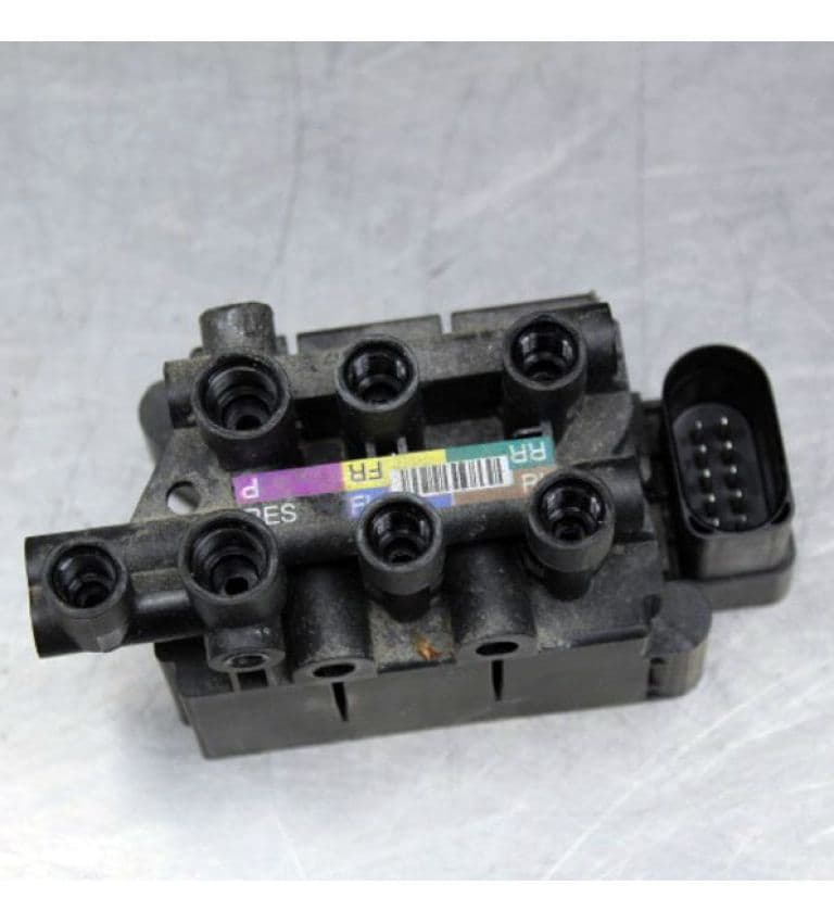 Блок клапанов компрессора пневмоподвески {MX_MS_S/X 21-}, Tesla Model S (OEM 1027919-00-B)