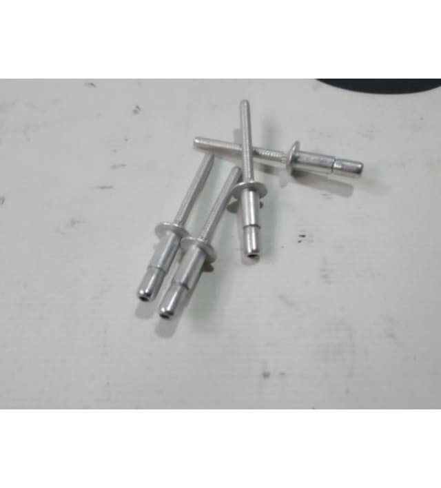 Заклепка 4.8MM, 1.6 - 6.9MM, Tesla Model 3 (OEM 1028719-00-A)