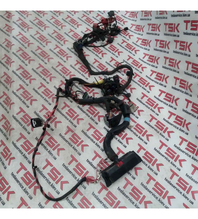 Электропроводка под капот задний привод, Tesla Model S (OEM 1031237-80-E)