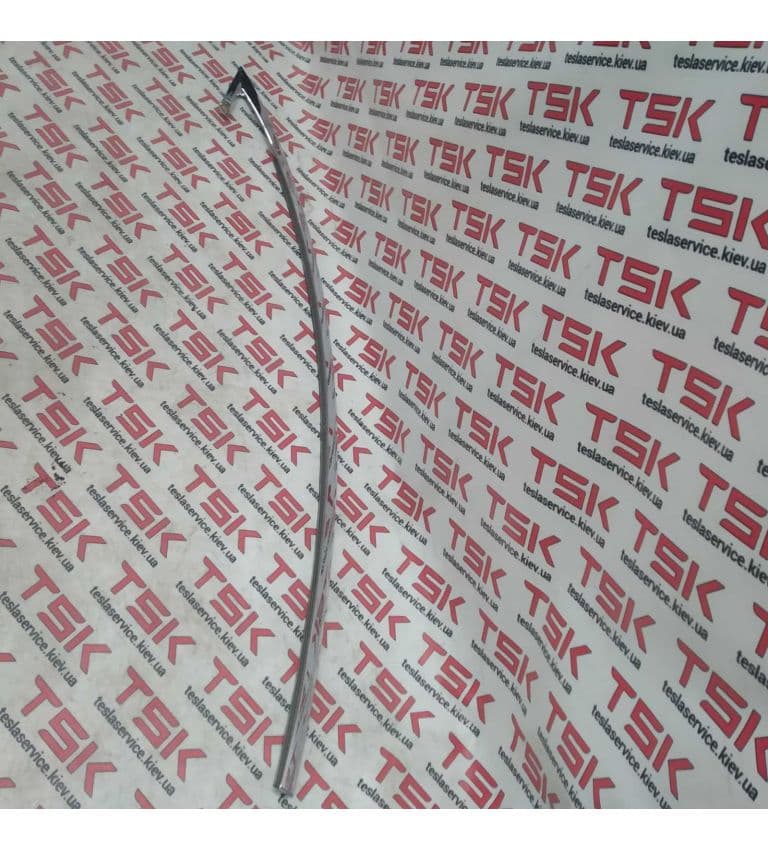 Накладка декоративная предней левой двери хром, Tesla Model X (OEM 1032123-50-F)