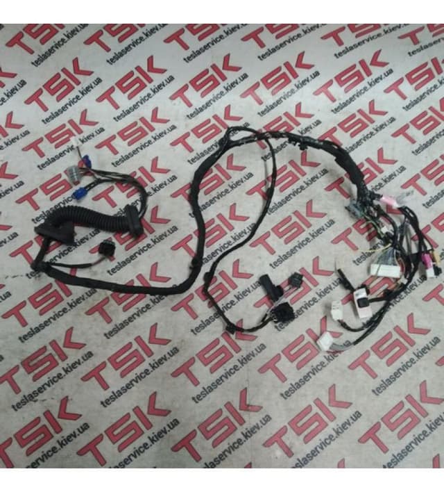 Электропроводка двери передней правой MX, Tesla Model X (OEM 1032440-80-F)