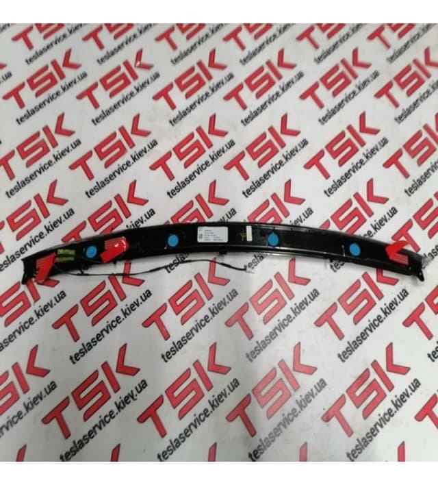 Стоп сигнал крышки багажника верхний, Tesla Model X (OEM 1034340-00-D)