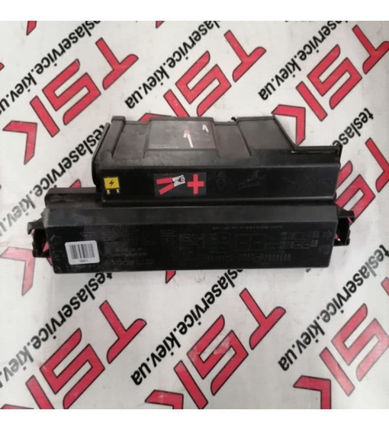Крышка блока предохранителей, Tesla Model S (OEM 1034406-00-C)