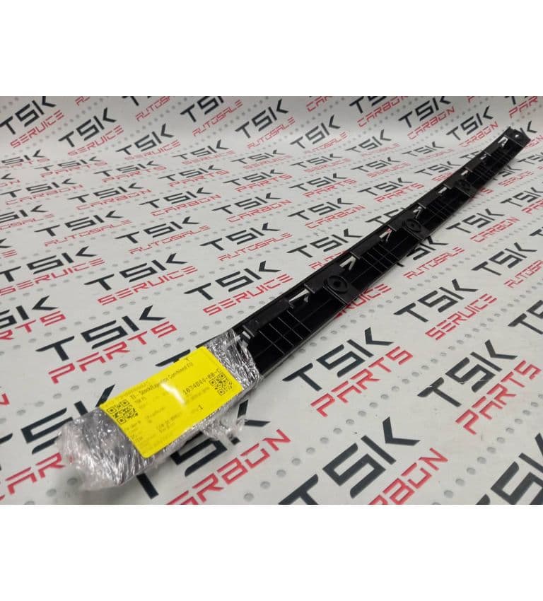 Кронштейн бампера заднего центральный {MX/MXP}, Tesla Model X (OEM 1034844-00-C)