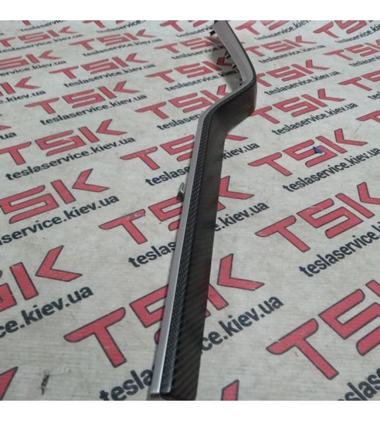 Накладка карты двери передней левой, carbon MX, Tesla Model X (OEM 1035788-11-B)