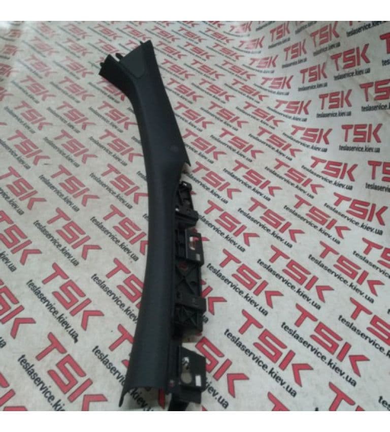 Облицовка стойки А верхняя, правая PROV BLK, Tesla Model X (OEM 1035945-02-G)