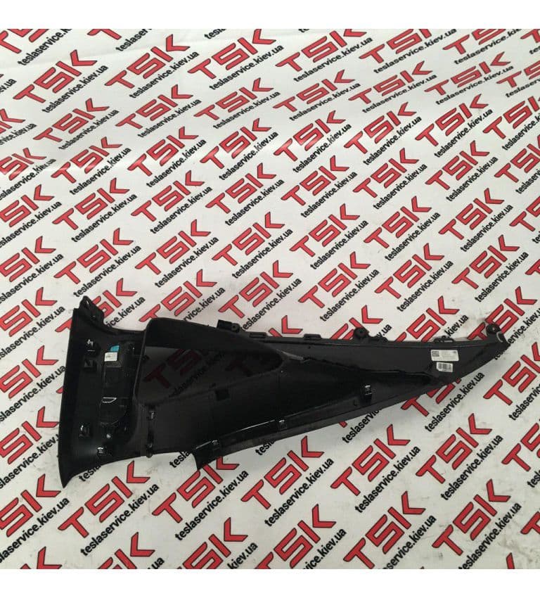 Облицовка стойки С 3го ряда сидений, верхняя правая, ULTRASUEDE BLK, Tesla Model X (OEM 1035960-06-E)