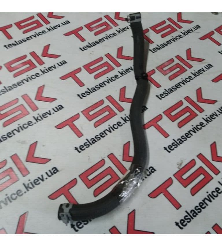 Трубопровод: 4-х ходовой клапан/насос_1, Tesla Model X (OEM 1036741-00-I)
