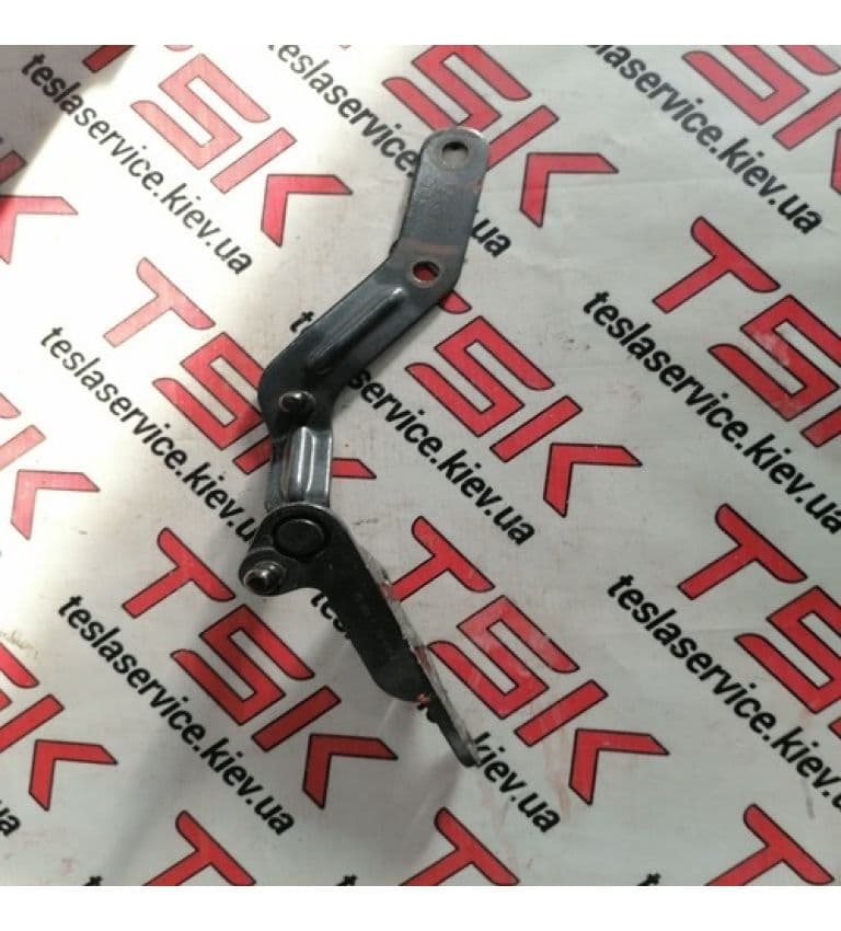 Петля двери задней верхняя правая, Tesla Model X (OEM 1037934-00-L)