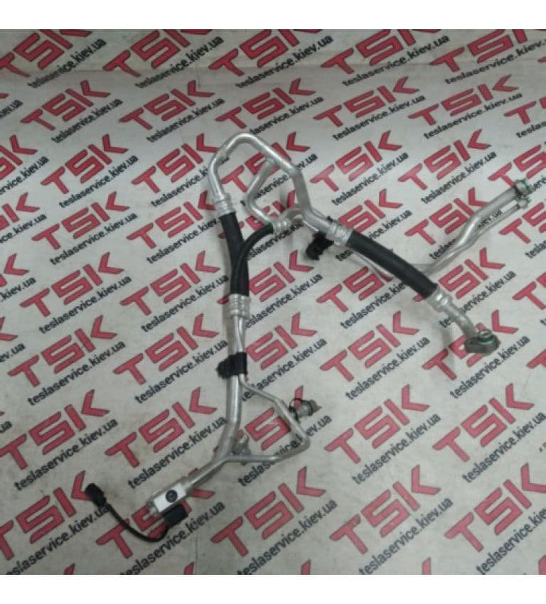 Клипса трубопровода кондиционера 7x12, Tesla Model S (OEM 1039293-00-A)