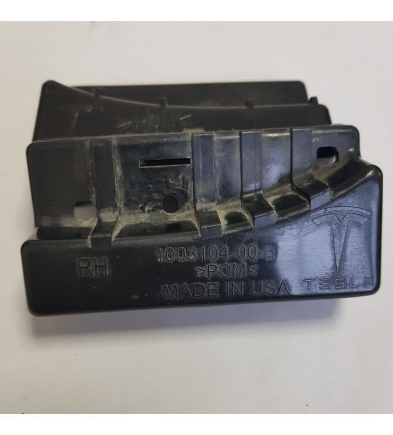 Кронштейн бампера заднего правый (вешалка), Tesla Model S (OEM 1042974-00-B)