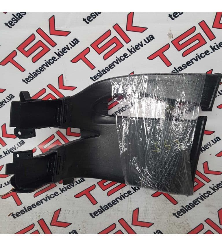 Воздуховод противотуманной фары левый, Tesla Model X (OEM 1043927-00-E)