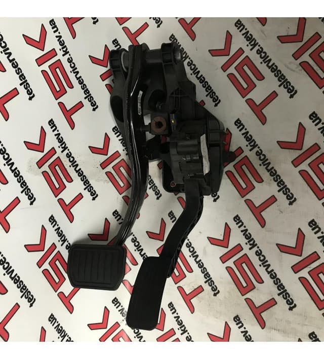 Педаль акселератора (BASE), Tesla Model S (OEM 1044695-00-A)