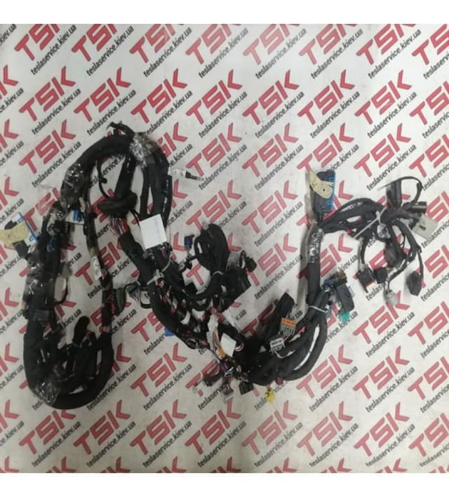 Электропроводка панели радиаторов DUAL MOTOR, Tesla Model S (OEM 1046132-92-R)
