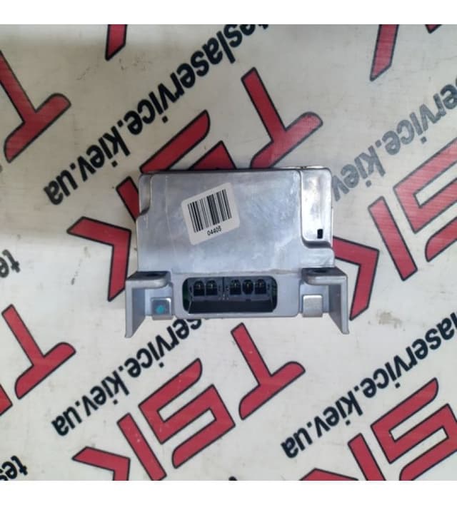 Блок реле, Tesla Model S (OEM 1046439-00-C)