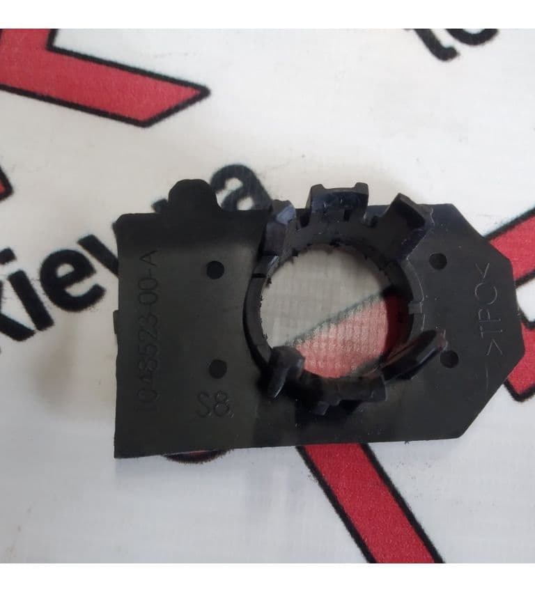 Кронштейн парктроника (1АП) S8, Tesla Model S (OEM 1048523-00-B)