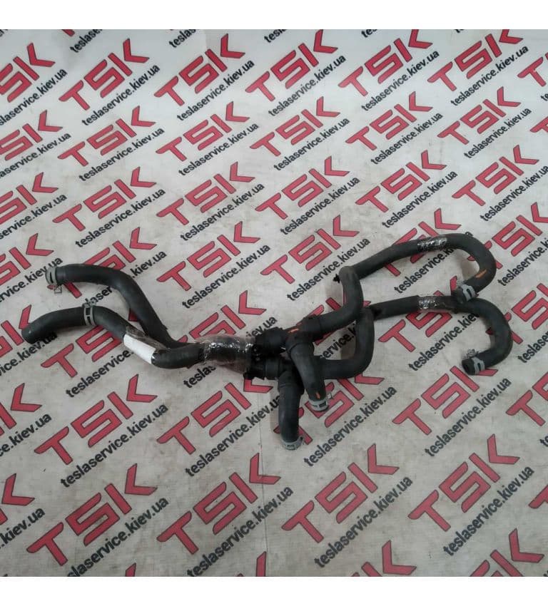 Трубка охлаждения 4WD MS, Tesla Model S (OEM 1049683-00-A)