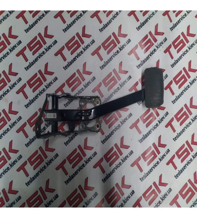 Педаль тормоза {MS_MSR}, Tesla Model S (OEM 1050657-00-A)