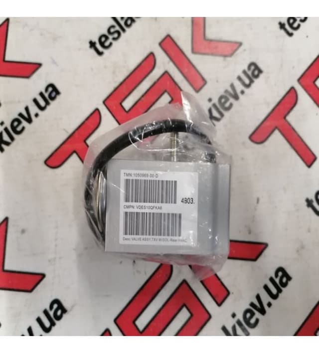 Клапан заднего обогревателя, Tesla Model X (OEM 1050969-00-D)