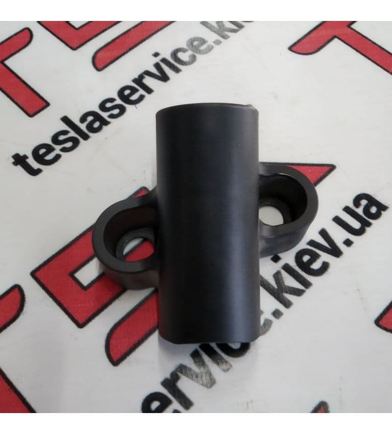 Корпус упора крышки багажника, правый, Tesla Model X (OEM 1051429-00-D)