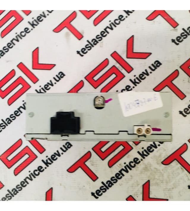 Радио (BASE) 500KB (EUR) TEGRA, Tesla Model S (OEM 1052609-01-A)