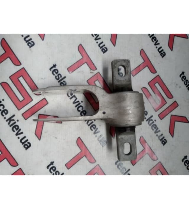 Кронштейн подвески мотора переднего {MS_MSR_MX}, Tesla Model S (OEM 1055366-00-H)