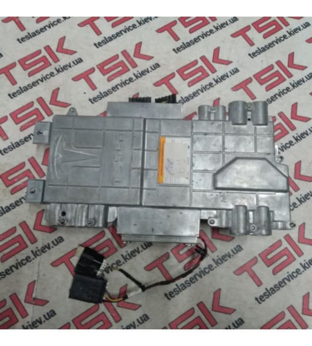 Джаншенбокс, 3 фазы, Tesla Model S (OEM 1059698-00-A)