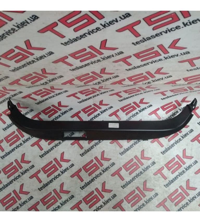 Накладка дверного проёма заднего левого, нижняя, Tesla Model X (OEM 1059957-00-E)