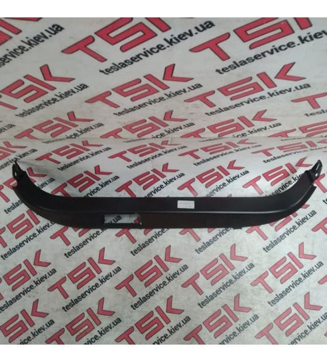 Накладка дверного проёма заднего левого, нижняя, Tesla Model X (OEM 1059957-00-E)