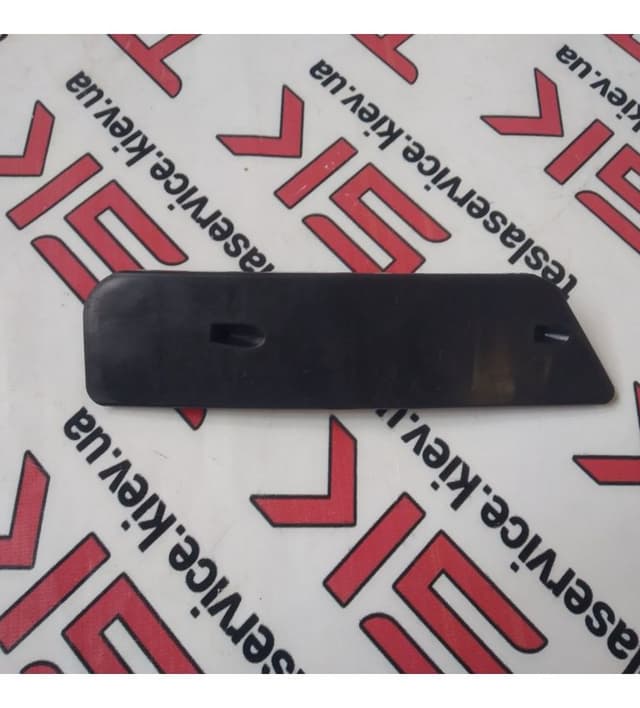 Кронштейн фары противотуманной левой, Tesla Model S (OEM 1059979-00-B)