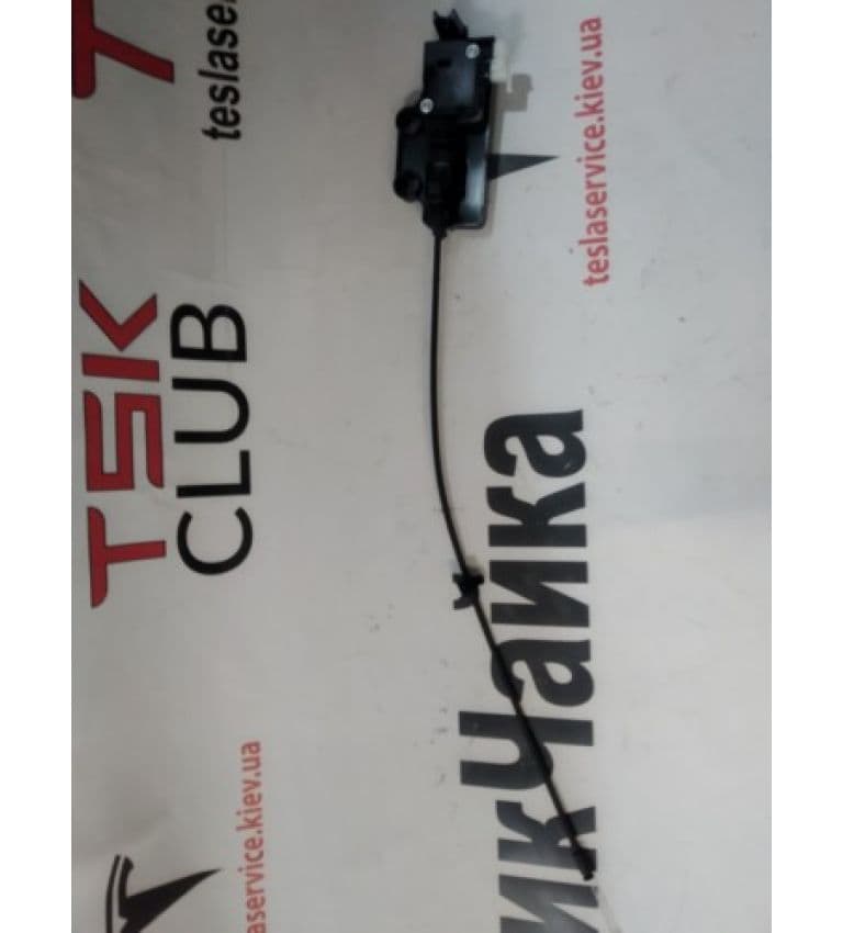 Привод замок капота правый, Tesla Model X (OEM 1061814-00-E)