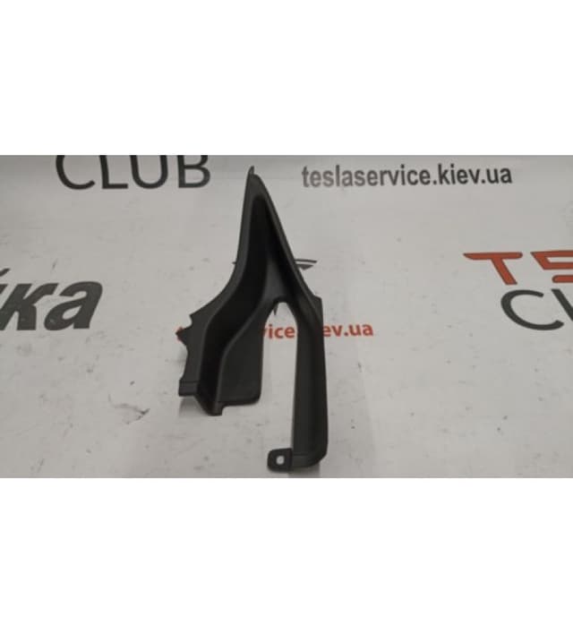 Накладка панели дворников левая резиновая, Tesla Model X (OEM 1064602-00-C)