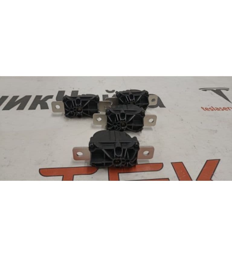 Піропатрон основної батареї {M3_MY}, Tesla Model 3 (OEM 1064689-00-J)