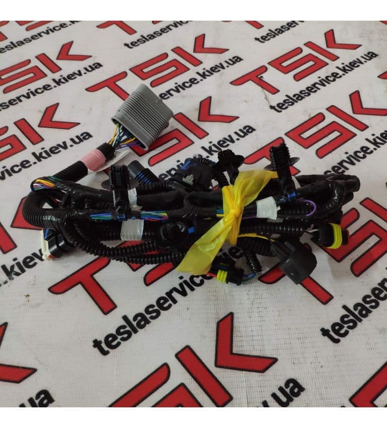 Электропроводка панели радиаторов, Tesla Model S (OEM 1067961-00-E)