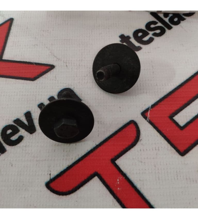 Болт M6x18, Tesla Model Y (OEM 1083017-00-A)