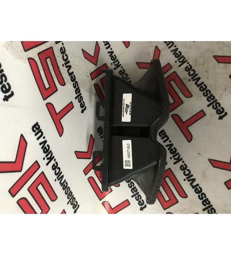 Тройник обдува инструментальной панели, Tesla Model S (OEM 1083377-00-D)