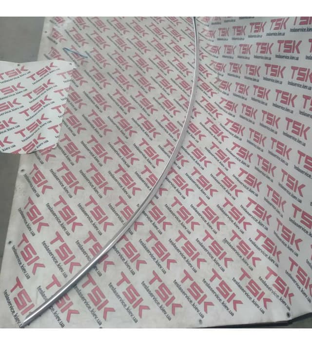 Накладка крыши декоративная, хром, правая сторона, Tesla Model S (OEM 1083520-00-D)