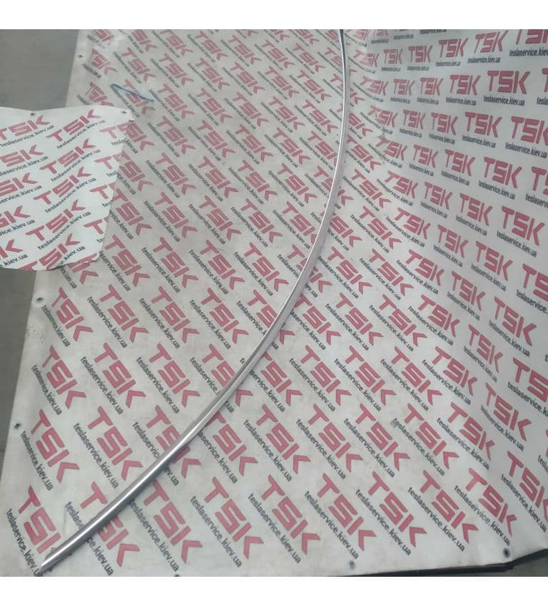 Накладка крыши декоративная, хром, правая сторона, Tesla Model S (OEM 1083520-00-D)