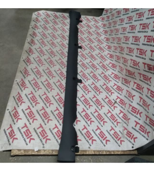 Накладка порога левого (BASE), Tesla Model 3 (OEM 1089828-00-D)