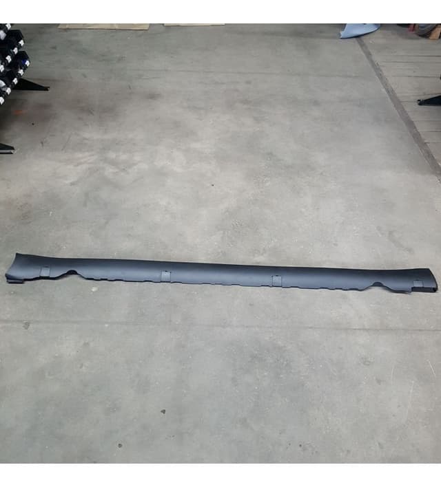 Накладка порога правого (BASE), Tesla Model 3 (OEM 1089829-00-D)
