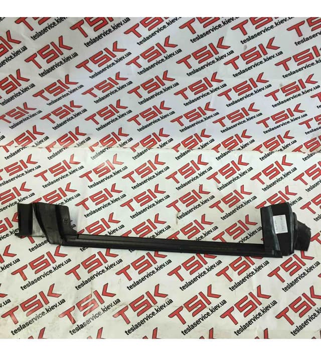 Уплотнитель внутренний стекла двери задней левой, Tesla Model S (OEM 1090503-00-F)