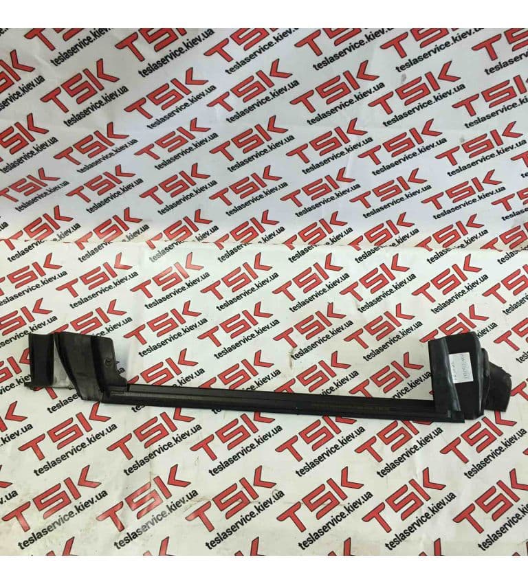 Уплотнитель внутренний стекла двери задней левой, Tesla Model S (OEM 1090503-00-F)