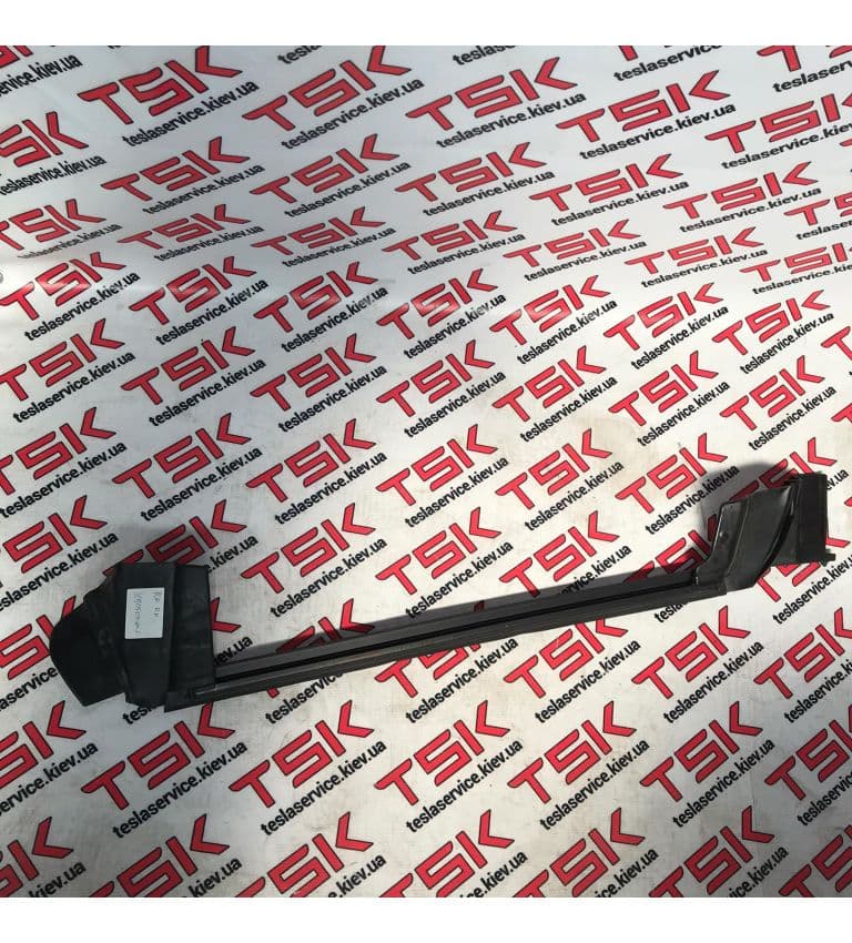 Уплотнитель внутренний стекла двери задней правой, Tesla Model S (OEM 1090504-00-F)