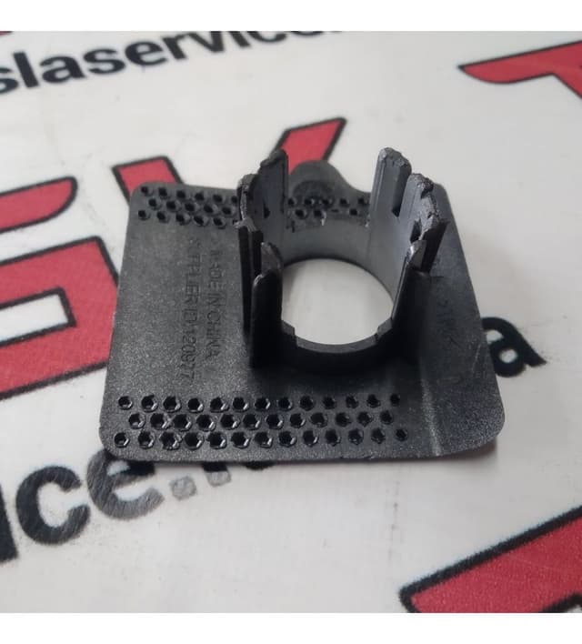 Кронштейн парктроника S9, Tesla Model X (OEM 1097472-00-A)