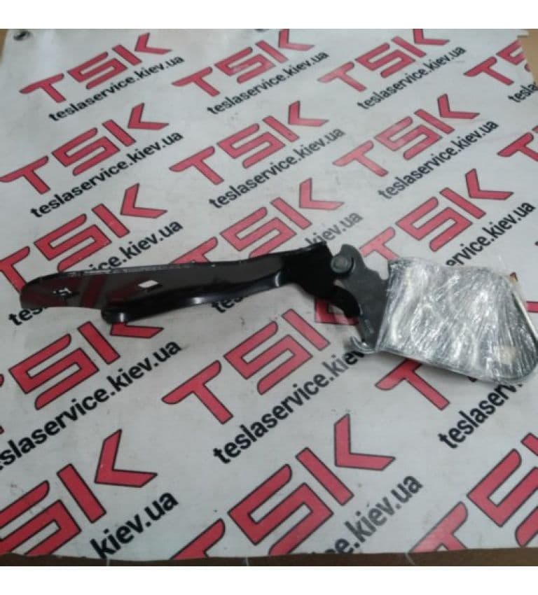 Петля капота правая, Tesla Model S (OEM 1098793-00-D)