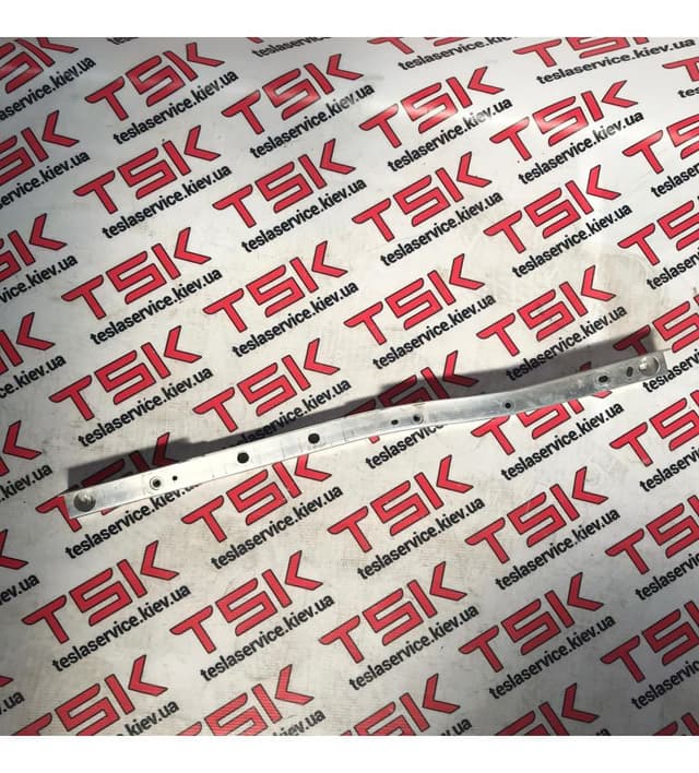 Планка крепления АКБ, Tesla Model S (OEM 1109808-00-C)