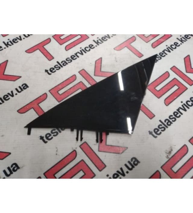 Накладка декоративная зеркала левого, Tesla Model 3 (OEM 1130655-00-E)