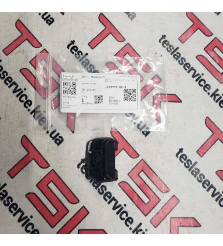 Кронштейн крыла переднего RH, Tesla Model Y (OEM 1493773-00-B)