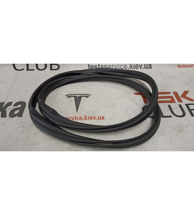 Ущільнювач переднього багажника, Tesla Model Y (OEM 1497672-00-A)