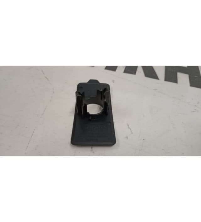 Кронштейн парктроника зад.бампер S11, Tesla Model Y (OEM 1501432-00-A)